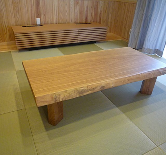 一枚板　タモの座卓テーブル