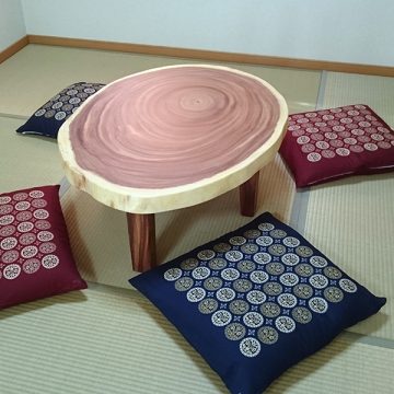 モンキーポッドの輪切りテーブル