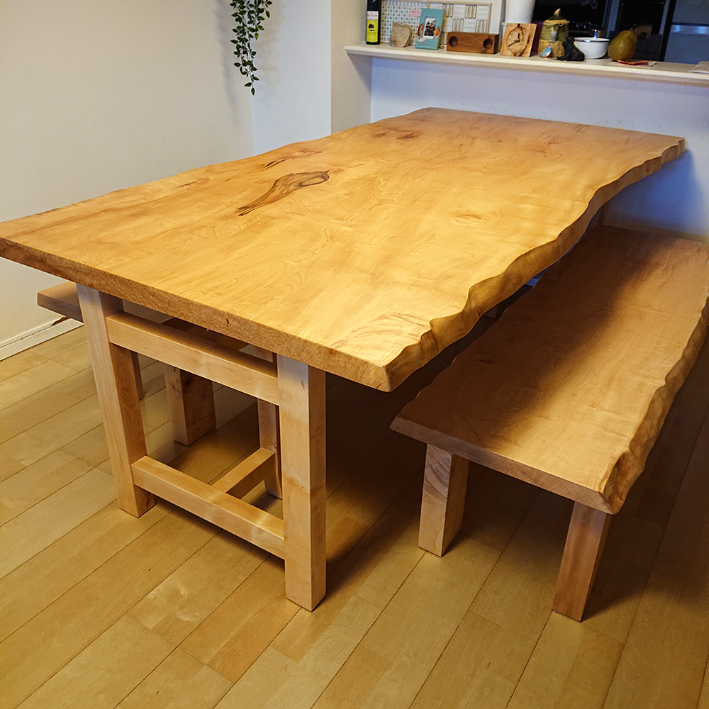 『一枚板 栃ダイニングテーブルセット』 天然木家具 納入実例紹介 天然木 一枚板・家具なら〈天然木ギャラリー〉