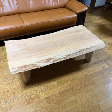 一枚板テーブル　栃　リビングテーブル