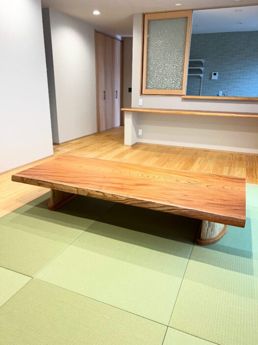 欅の一枚板テーブル　2000mm