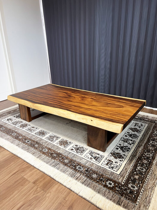 一枚板テーブル　モンキーポッド