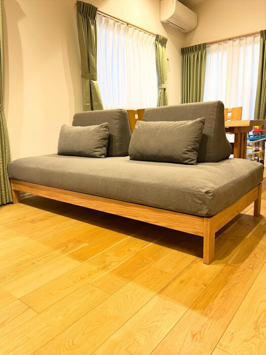 『天然木のアイランドソファ』