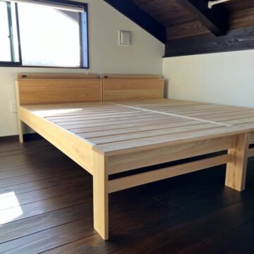 『桧　炭八入りベッド』