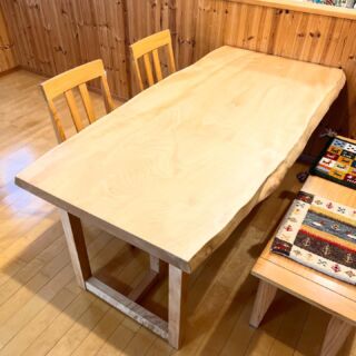 天然木の一枚板・家具 専門店〈天然木ギャラリー〉 | 一枚板 テーブル